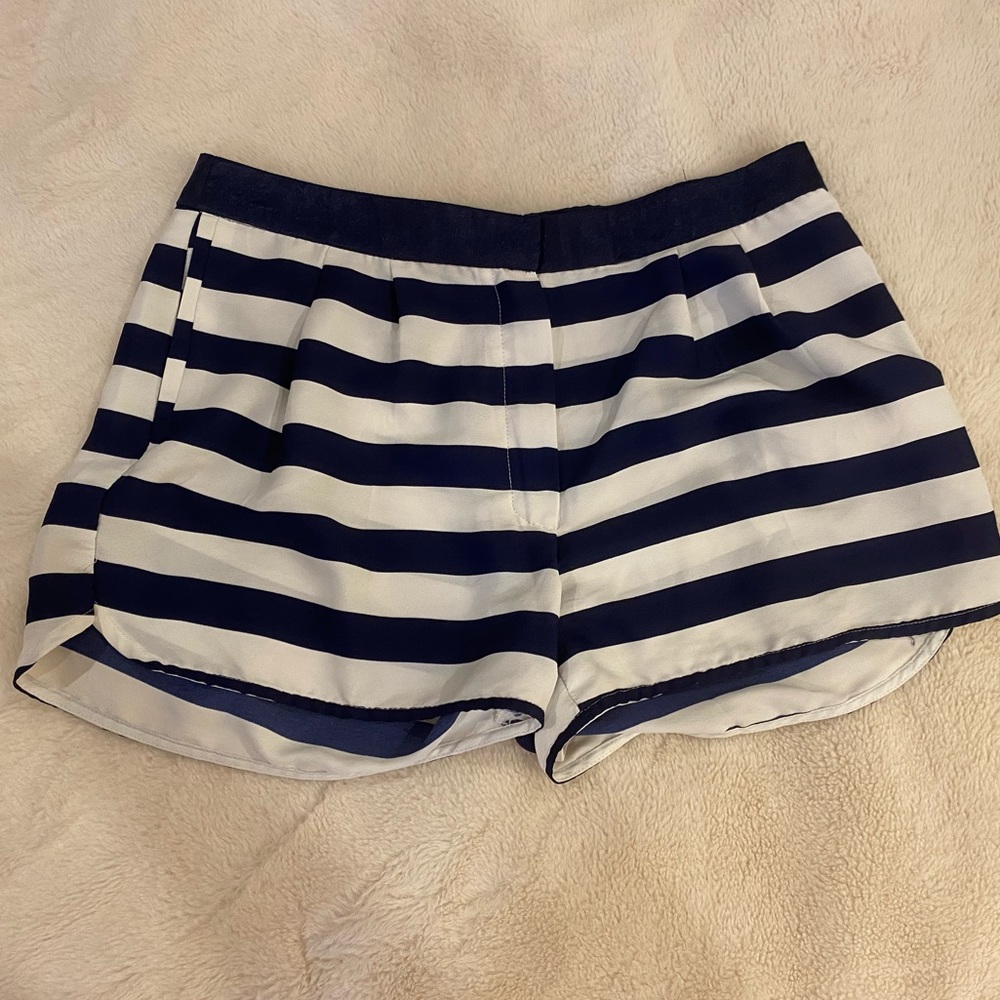 🎀Zara Slik Blue Striped comfy shorts Medium
